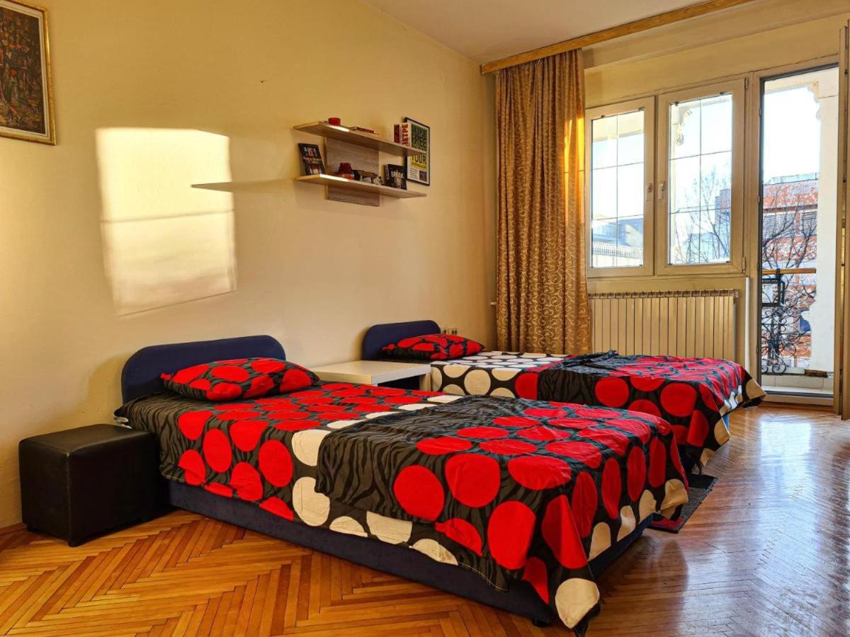 Fantazy Apartment Main Square Skopje Exterior photo